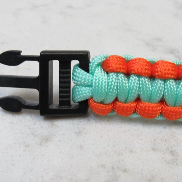 NFL Miami Dolphins Bungee Bracelet! - Picture 5 of 9